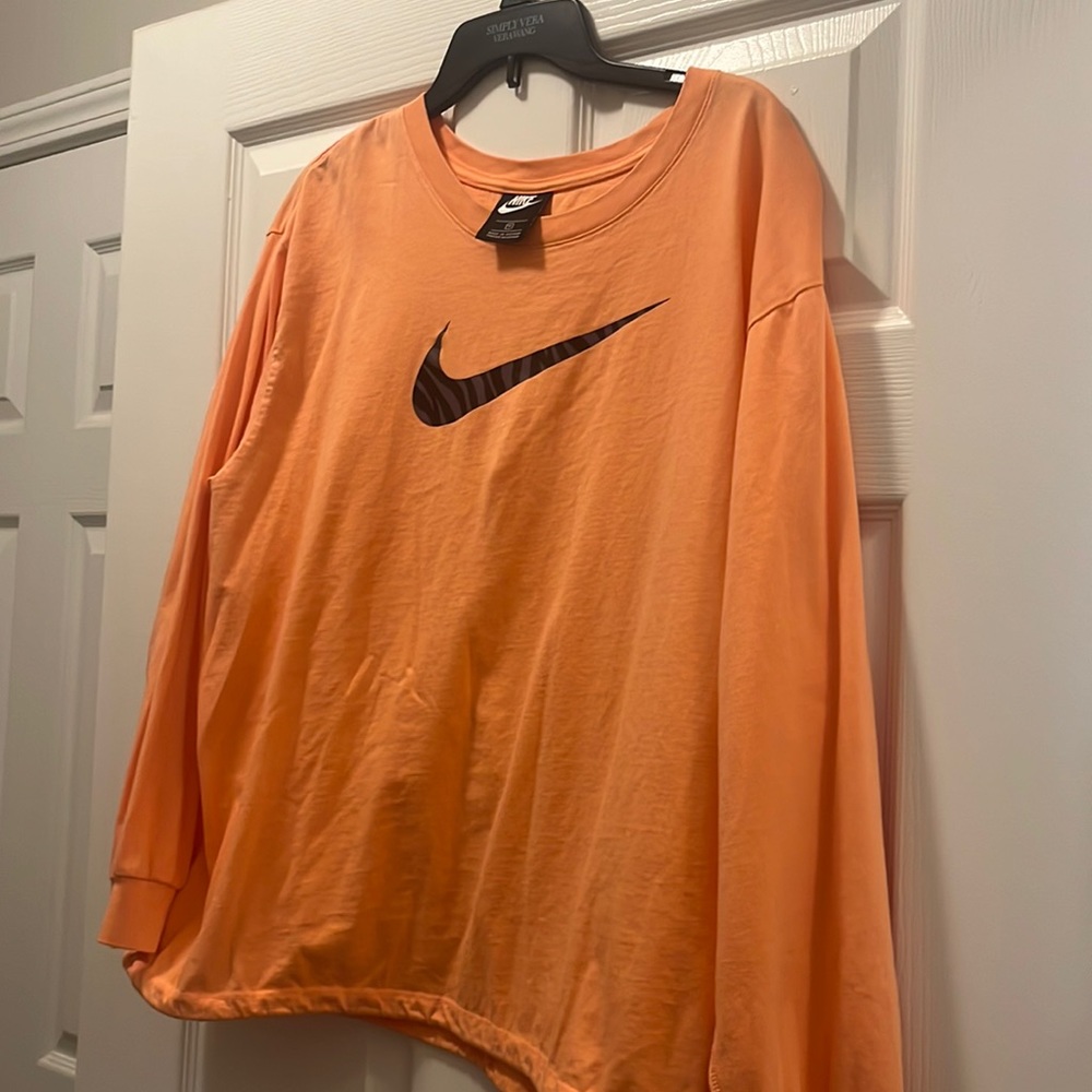 Nike long sleeve shirt with Logo Printing and Drawstring Waist